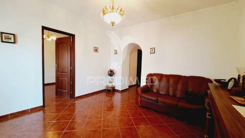 Casa típica na aldeia t2 com quintal - sobral da adiça - moura