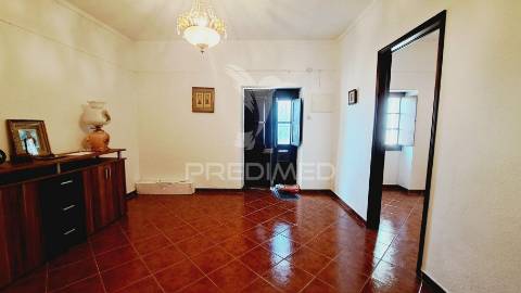 Casa típica na aldeia t2 com quintal - sobral da adiça - moura