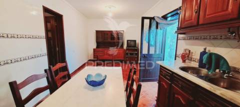 Casa típica na aldeia t2 com quintal - sobral da adiça - moura