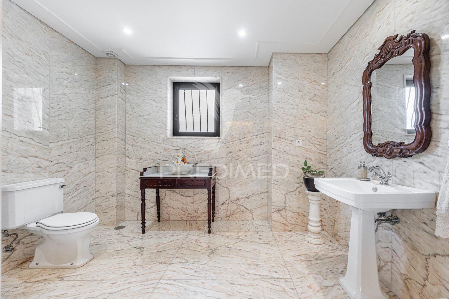 Moradia t5 em miramar - vila nova de gaia