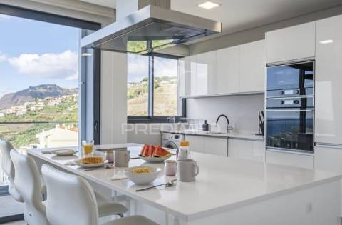 Penthouse t3 com vista mar de cortar a respiração – exclusiva, moderna e pronta a rentabilizar!