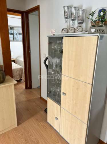 Terreno urbano com moradia dif e piscina | pegarias – setúbal 235000€