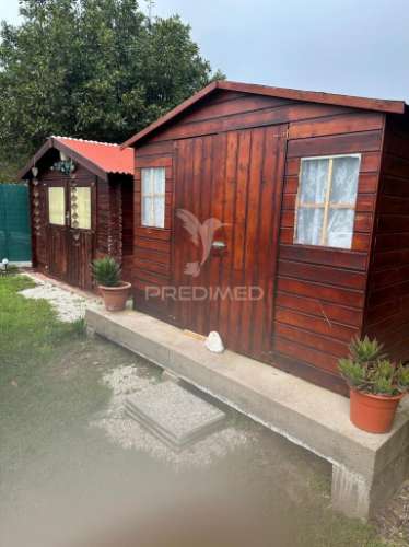 Terreno urbano com moradia dif e piscina | pegarias – setúbal 235000€