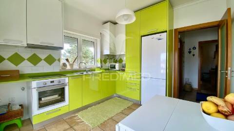 Apartamento t2 , com garagem e piscina em salir do porto