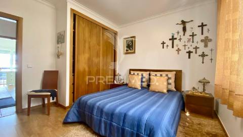 Apartamento t2 , com garagem e piscina em salir do porto