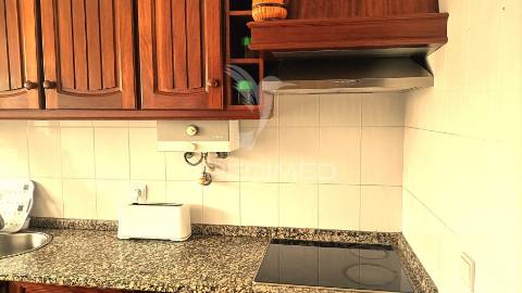 Apartamento t3, com varanda e lugar de garagem em ovar