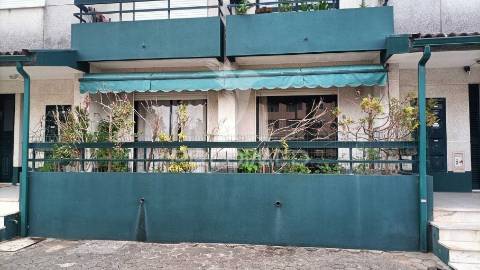Apartamento t3, com varanda e lugar de garagem em ovar