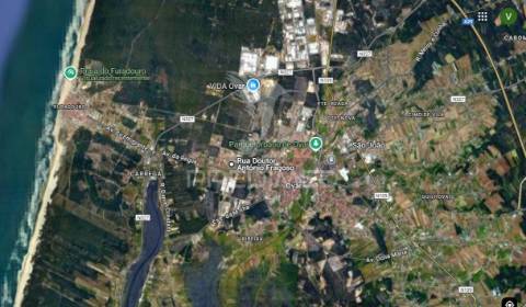Apartamento t3, com varanda e lugar de garagem em ovar
