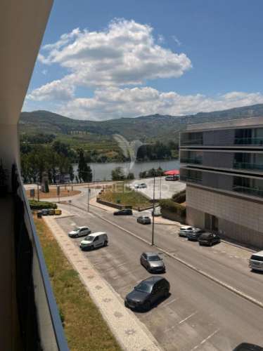 Apartamento t4 semi-novo , perto da rotunda do marquês no peso da régua