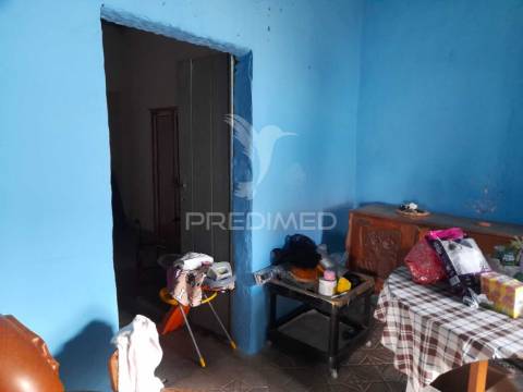 Casinha típica alentejana t3 com quintal para recuperar - pias