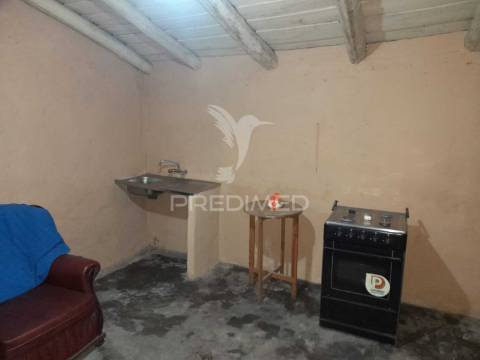 Casinha típica alentejana t3 com quintal para recuperar - pias