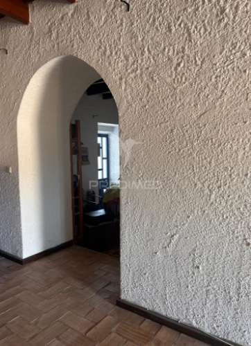 Quinta t5 tradicional em pisa barro de baixo. 2 casas sob 1 telhado + garagem muito grande