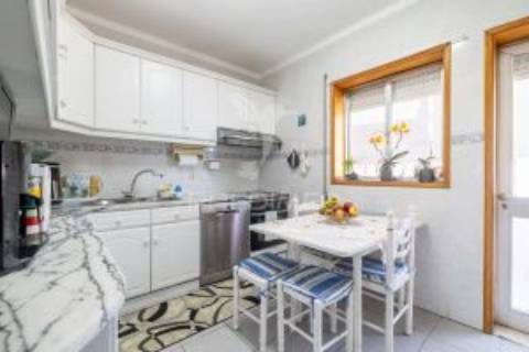Apartamento t3, localizado em são cosme gondomar