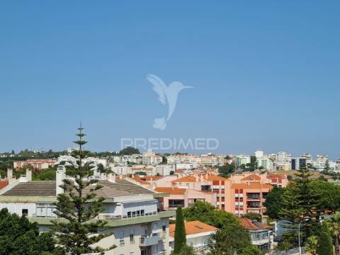 Arrenda-se t2 com magnífica vista mar em oeiras, lisboa