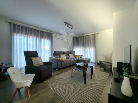 Moradia t2 com piscina