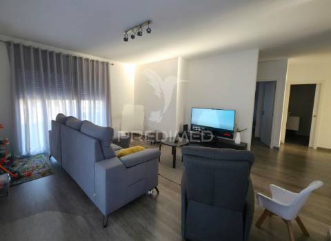 Moradia t2 com piscina