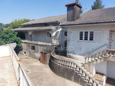 Moradia t4 com anexos e armazém | vila maior, canedo