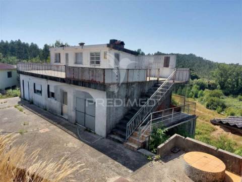 Moradia t4 com anexos e armazém | vila maior, canedo