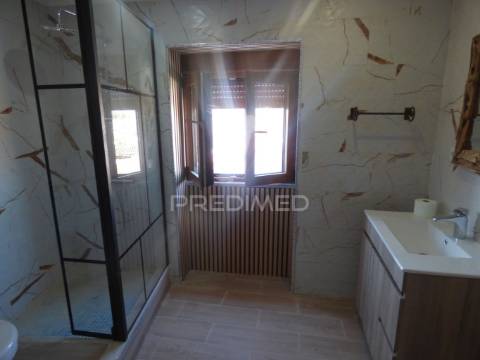 Casinha típica alentejana t4 totalmente remodelada com quintal -pias