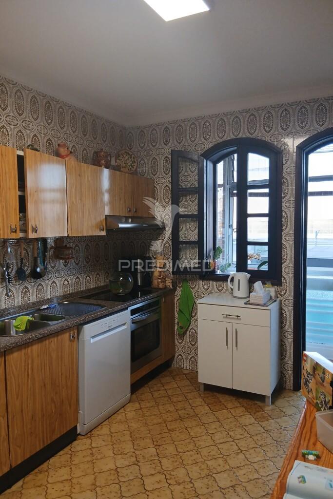 Apartamento t3 com 2 frentes em vilar de andorinho