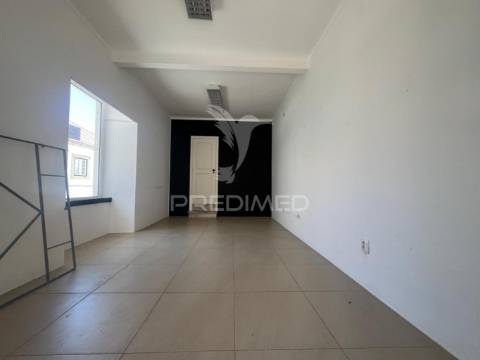 Espaço comercial no centro de palmela