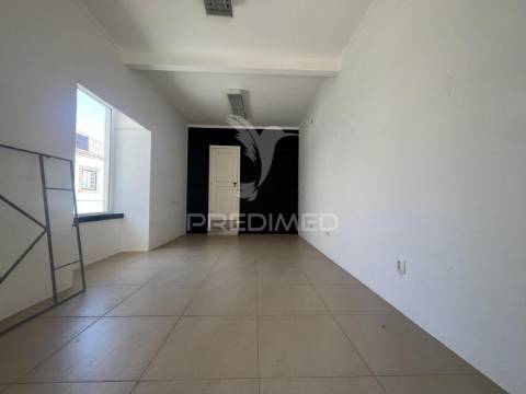 Espaço comercial no centro de palmela