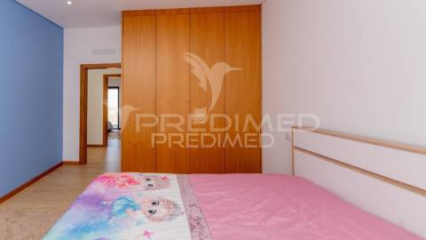 Moradia moderna t3+1 a 50 metros da praia, com vista para o oceano atlântico