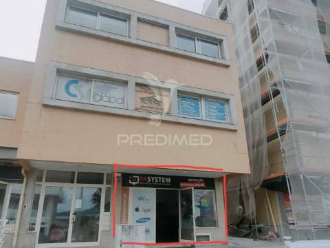 Loja comercial nas caldas das taipas