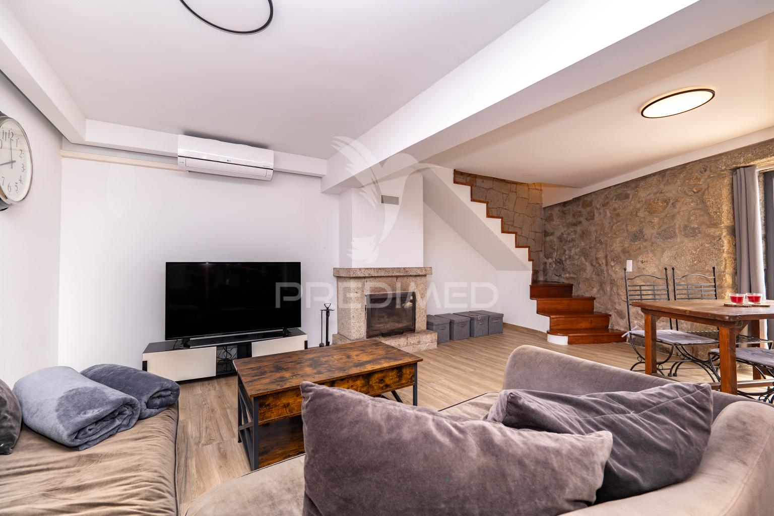 Moradia t2 remodelada (amares centro)