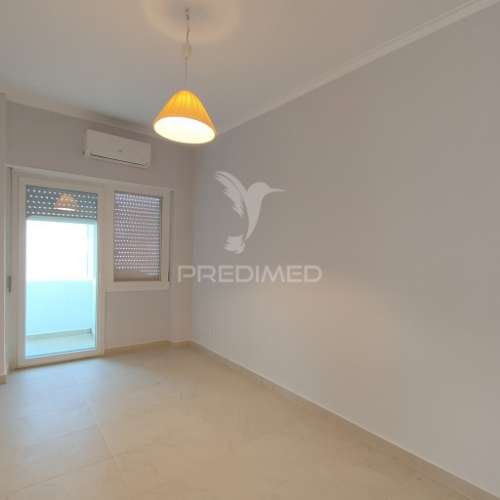 Apartamento t3 convertido em t2 em benfica