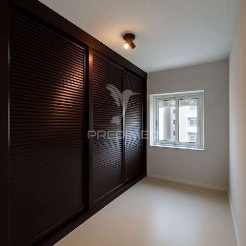 Apartamento t3 convertido em t2 em benfica