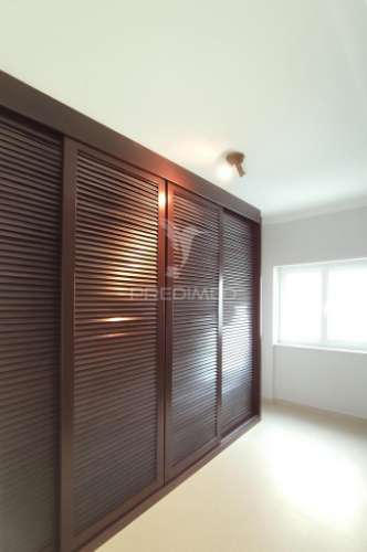Apartamento t3 convertido em t2 em benfica