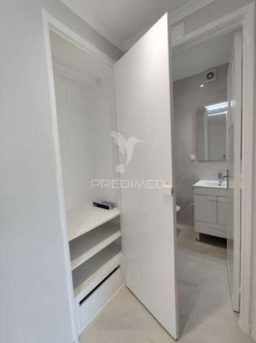 Apartamento t3 convertido em t2 em benfica