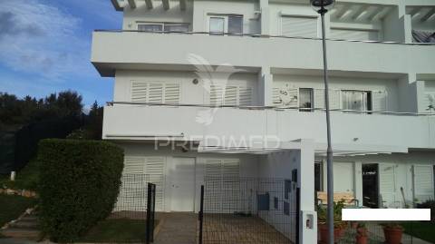 Moradia em banda t2 mobilada em mexilhoeira grande- portimão