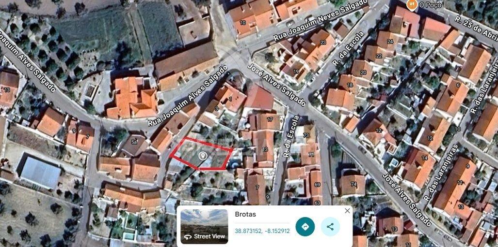Terreno urbano com 276 m2, para construção de moradia com 165 m2