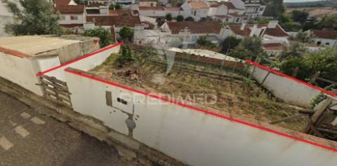 Terreno urbano com 276 m2, para construção de moradia com 165 m2