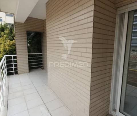 Apartamento t3 totalmente remodelado em rio tinto – pronto a entrar!