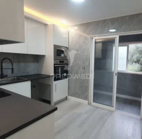 Apartamento t3 totalmente remodelado em rio tinto – pronto a entrar!