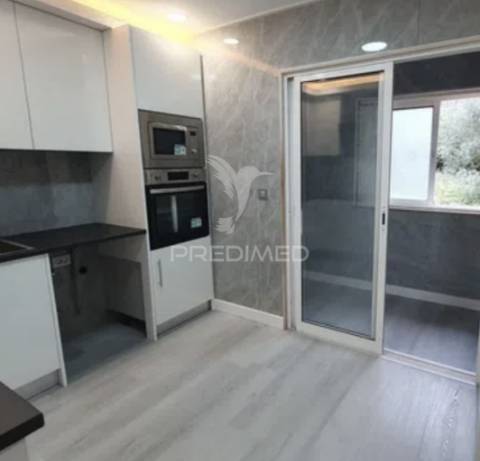 Apartamento t3 totalmente remodelado em rio tinto – pronto a entrar!