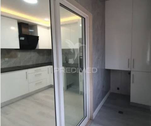 Apartamento t3 totalmente remodelado em rio tinto – pronto a entrar!