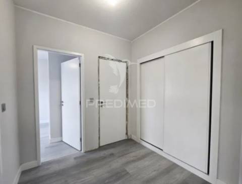 Apartamento t3 totalmente remodelado em rio tinto – pronto a entrar!