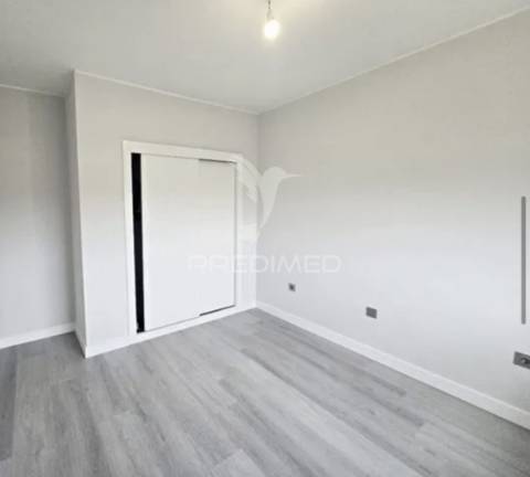 Apartamento t3 totalmente remodelado em rio tinto – pronto a entrar!