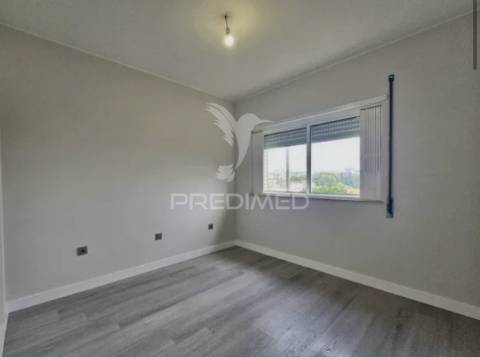 Apartamento t3 totalmente remodelado em rio tinto – pronto a entrar!