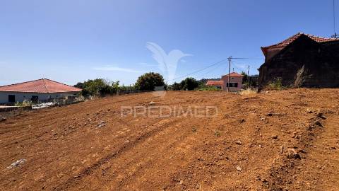 Moradia em ruína nos prazeres - calheta - ilha da madeira