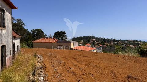 Moradia em ruína nos prazeres - calheta - ilha da madeira