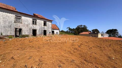 Moradia em ruína nos prazeres - calheta - ilha da madeira