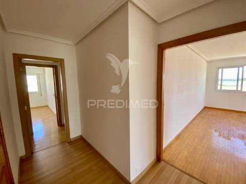 Apartamento t3 com vista rio, estacionamento e arrecadação