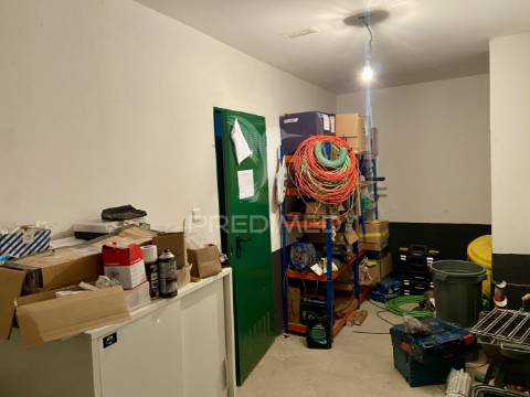 Apartamento t3 com vista rio, estacionamento e arrecadação