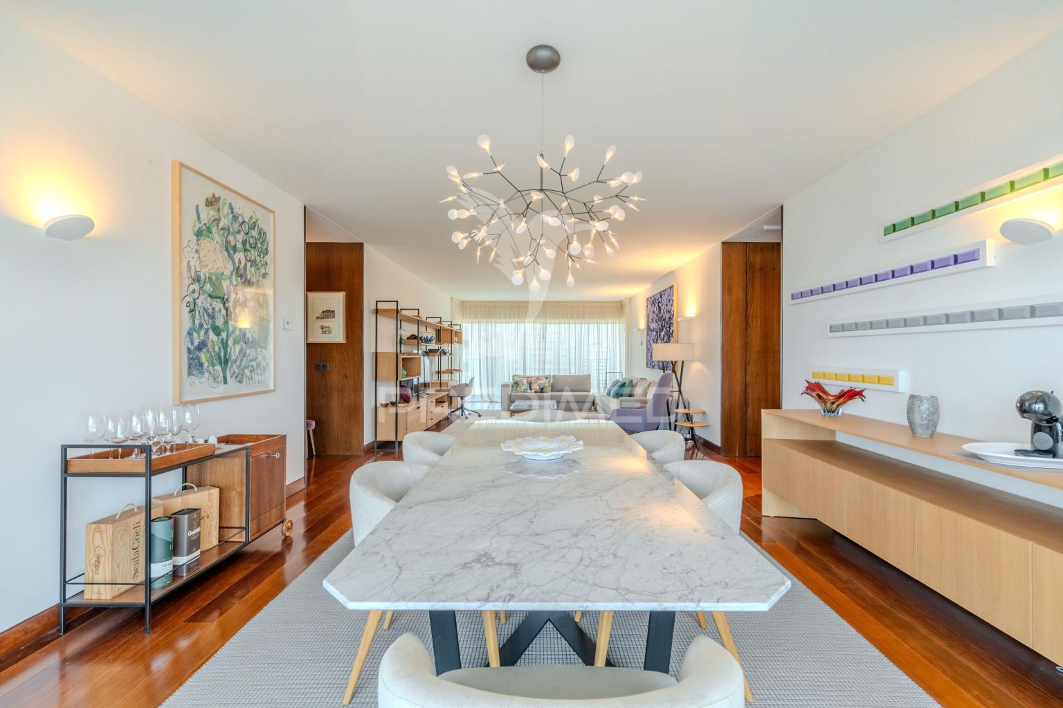 Excelente apartamento t4 – 280 m²  condomínio de luxo sky restelo