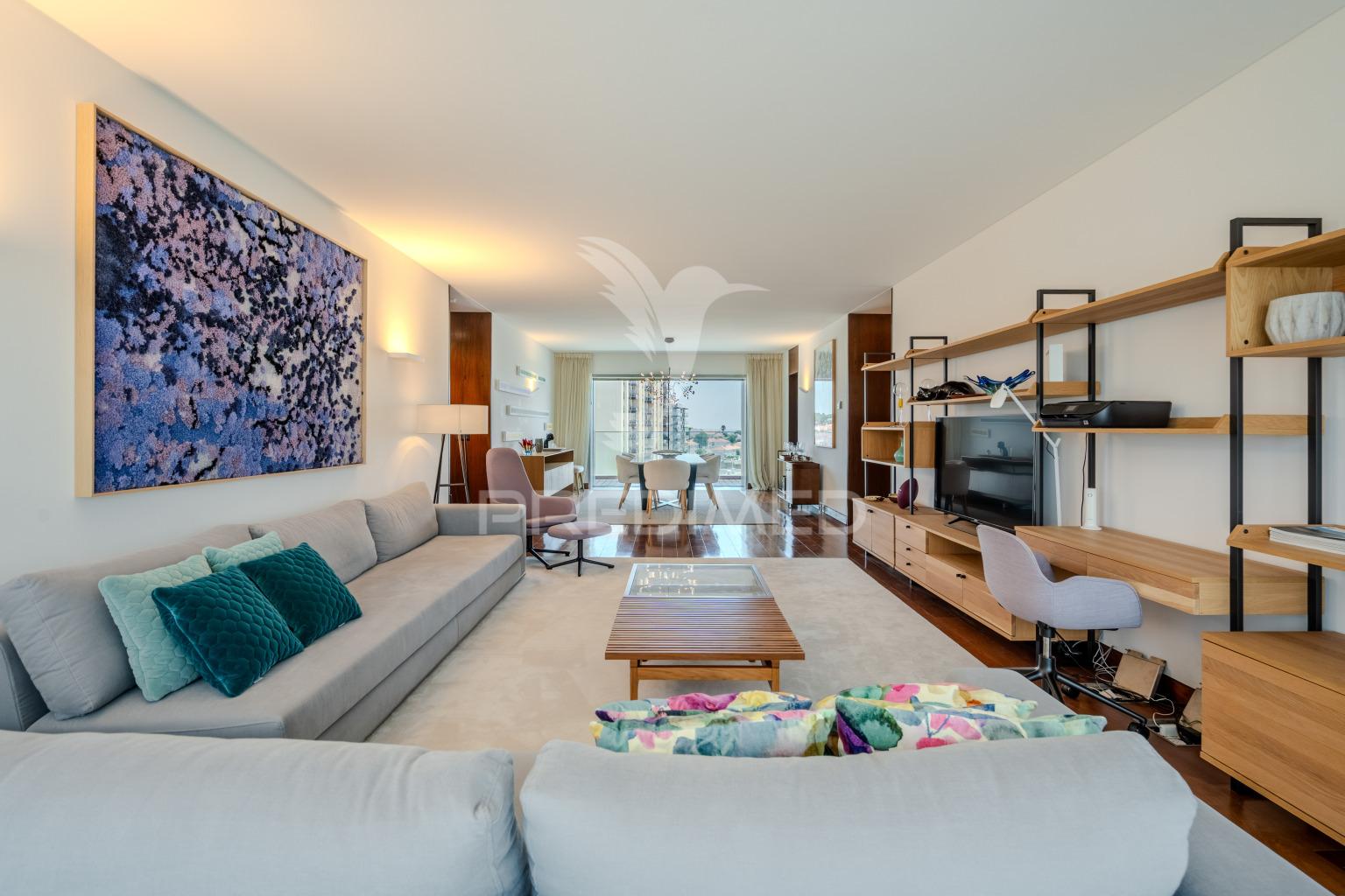 Excelente apartamento t4 – 280 m²  condomínio de luxo sky restelo